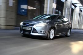 2012款长安福特福克斯两厢2.0AT豪华运动型贵州试驾