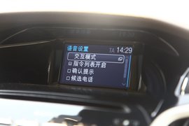 2012款长安福特福克斯两厢2.0AT豪华运动型贵州试驾