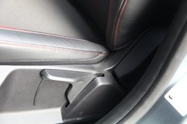 2012款长安福特福克斯两厢2.0AT豪华运动型贵州试驾