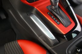 2012款长安福特福克斯两厢2.0AT豪华运动型贵州试驾