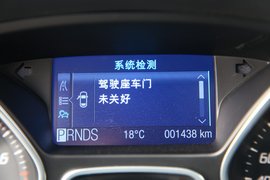 2012款长安福特福克斯两厢2.0AT豪华运动型贵州试驾