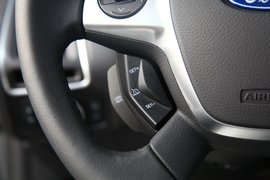 2012款长安福特福克斯两厢2.0AT豪华运动型贵州试驾