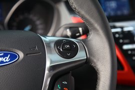 2012款长安福特福克斯两厢2.0AT豪华运动型贵州试驾