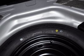 2012款丰田卡罗拉1.6L