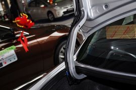 2012款丰田卡罗拉1.6L