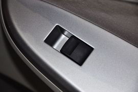 2012款丰田卡罗拉1.6L