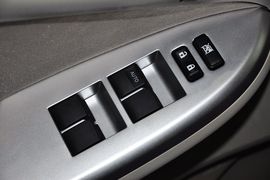 2012款丰田卡罗拉1.6L