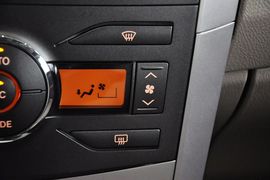 2012款丰田卡罗拉1.6L