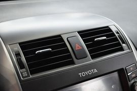 2012款丰田卡罗拉1.6L