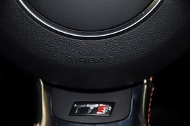 2011款奥迪TTS