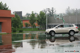 搜狐试驾斯巴鲁驰鹏外观