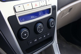 2012款吉利全球鹰GX7