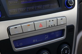 2012款吉利全球鹰GX7