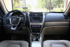 2012款吉利全球鹰GX7