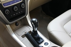 2012款吉利全球鹰GX7