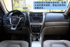 2012款吉利全球鹰GX7