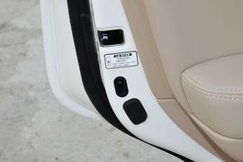 2012款一汽丰田兰德酷路泽4.6L
