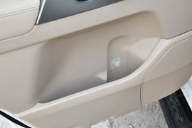 2012款一汽丰田兰德酷路泽4.6L