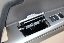 2012款一汽丰田兰德酷路泽4.6L