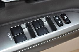 2012款一汽丰田兰德酷路泽4.6L