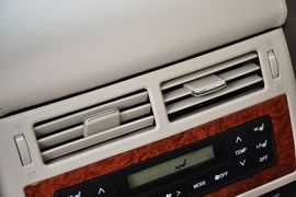 2012款一汽丰田兰德酷路泽4.6L