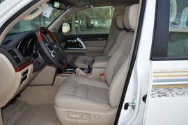 2012款一汽丰田兰德酷路泽4.6L