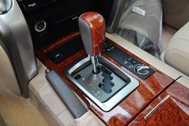 2012款一汽丰田兰德酷路泽4.6L