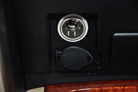 2012款一汽丰田兰德酷路泽4.6L