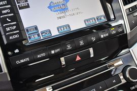 2012款一汽丰田兰德酷路泽4.6L