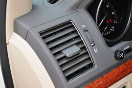 2012款一汽丰田兰德酷路泽4.6L