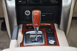 2012款一汽丰田兰德酷路泽4.6L