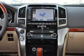 2012款一汽丰田兰德酷路泽4.6L