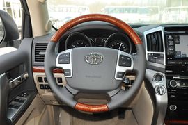 2012款一汽丰田兰德酷路泽4.6L