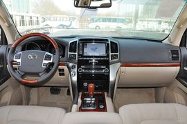 2012款一汽丰田兰德酷路泽4.6L