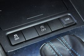 2012款一汽大众高尔夫1.4TSI蓝驱型