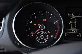 2012款一汽大众高尔夫1.4TSI蓝驱型
