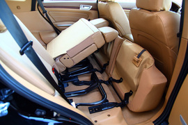 试驾2012款宝利格