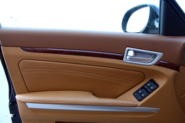 试驾2012款宝利格