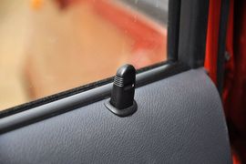 2012款雪佛兰乐驰1.0L手动优越型