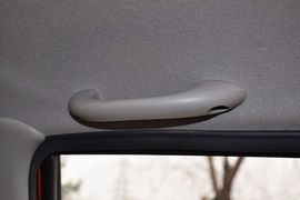 2012款雪佛兰乐驰1.0L手动优越型