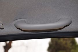 2012款雪佛兰乐驰1.0L手动优越型