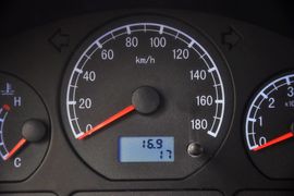 2012款雪佛兰乐驰1.0L手动优越型
