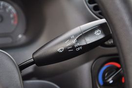 2012款雪佛兰乐驰1.0L手动优越型