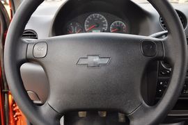 2012款雪佛兰乐驰1.0L手动优越型