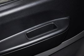 2012款风行菱智1.6L商用版标准型