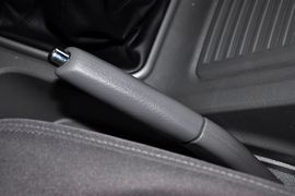 2012款风行菱智1.6L商用版标准型