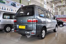 2012款风行菱智1.6L商用版标准型