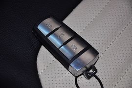 2012款一汽大众全新迈腾3.0FSI