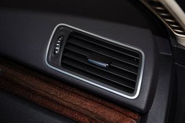 2012款一汽大众全新迈腾3.0FSI