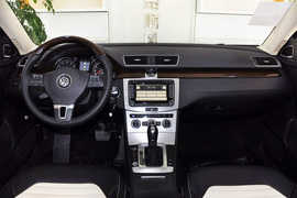 2012款一汽大众全新迈腾3.0FSI